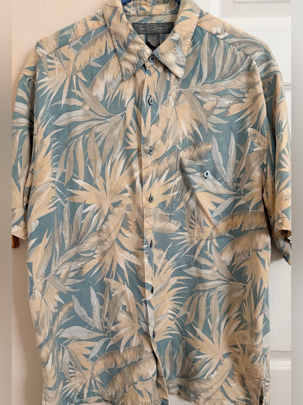 Tori Richard 100% Silk Multicolored Tropical Themed Men’s L Short Sleeve Button